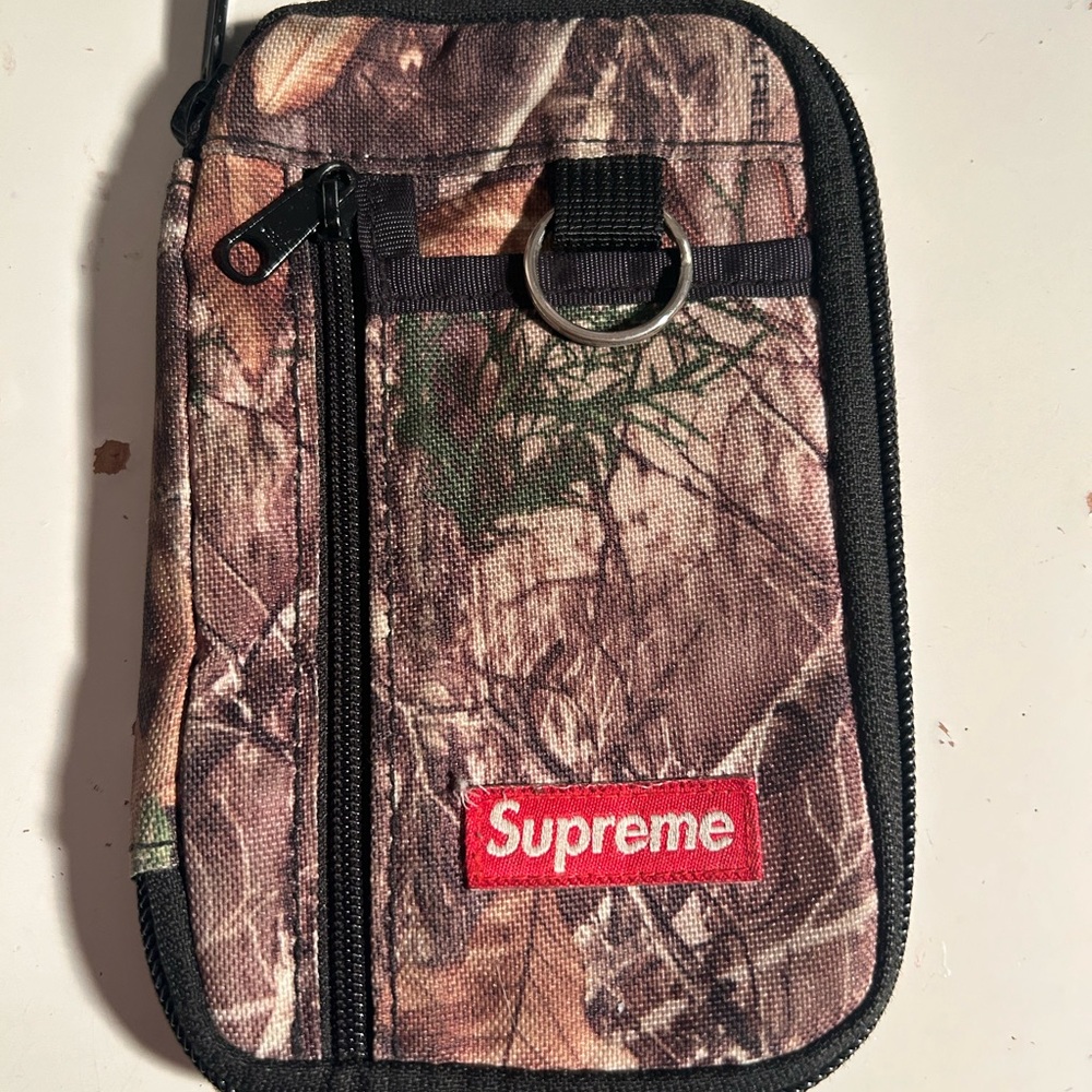 SUPREME CAMO WALLET